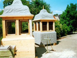 Turmaufbauten auf ein öffentliches Gebäude